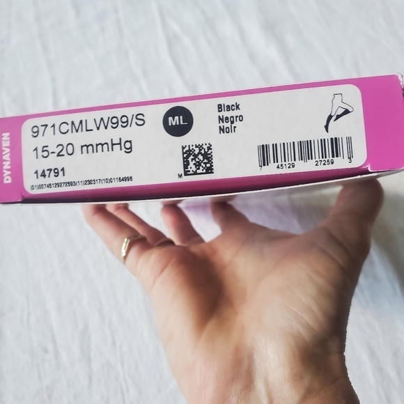 Dynaven Women Black Medical Compression 15-20 mmHg Sz. ML Stockings - Picture 5 of 7